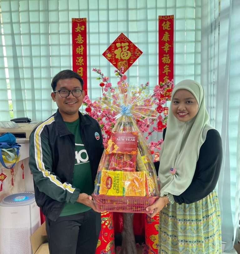 Contribute 67 packs of eggs to Pusat Bimbingan Gagasan Harapan