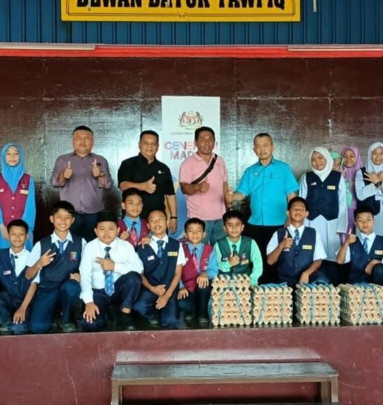 Donation of Eggs to SK Wakuba Batu 16 from Imbasan Group